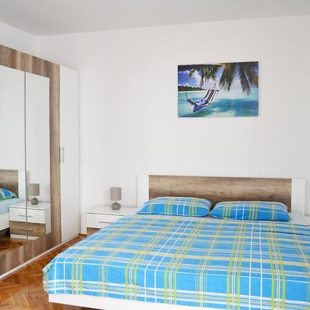 Apartments Mikulic ビオグラード・ナ・モル 部屋 写真