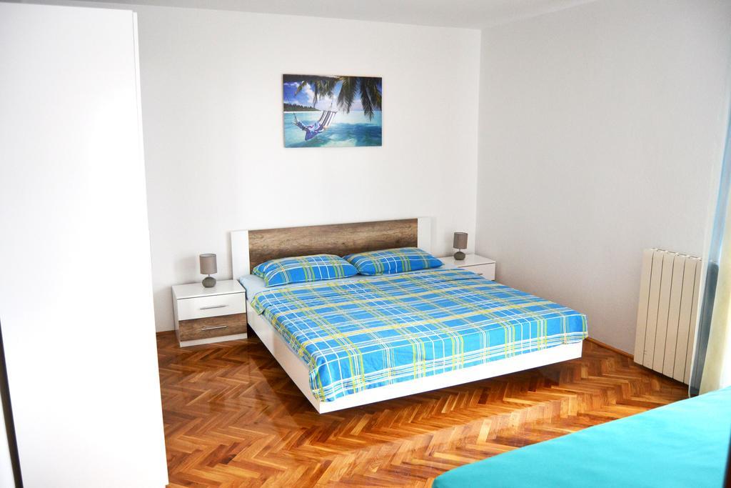 Apartments Mikulic ビオグラード・ナ・モル エクステリア 写真