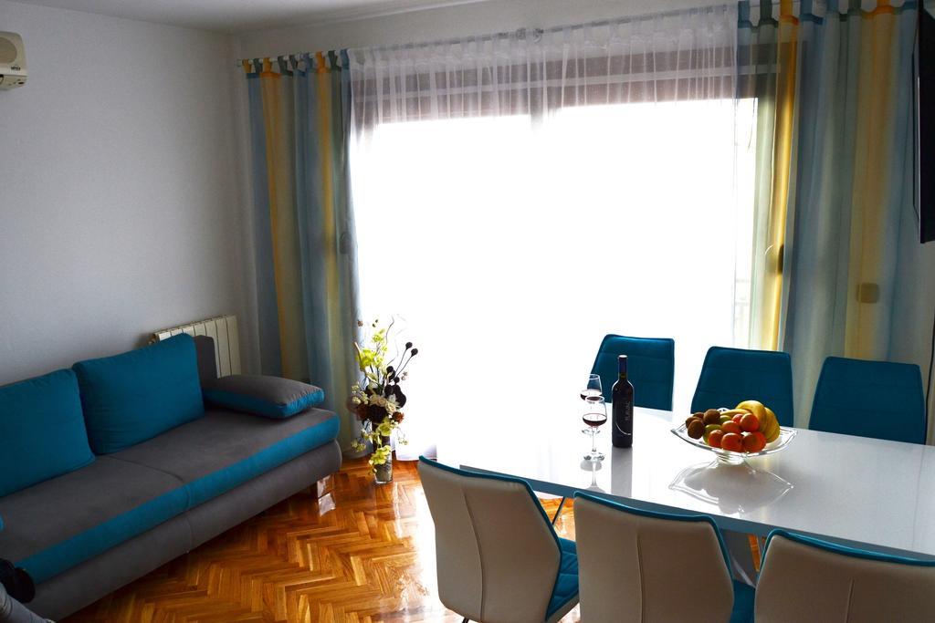 Apartments Mikulic ビオグラード・ナ・モル エクステリア 写真